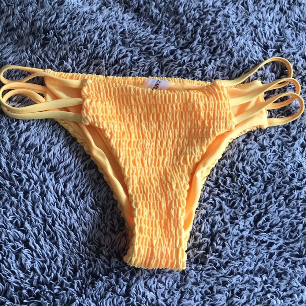 Bikini bottom